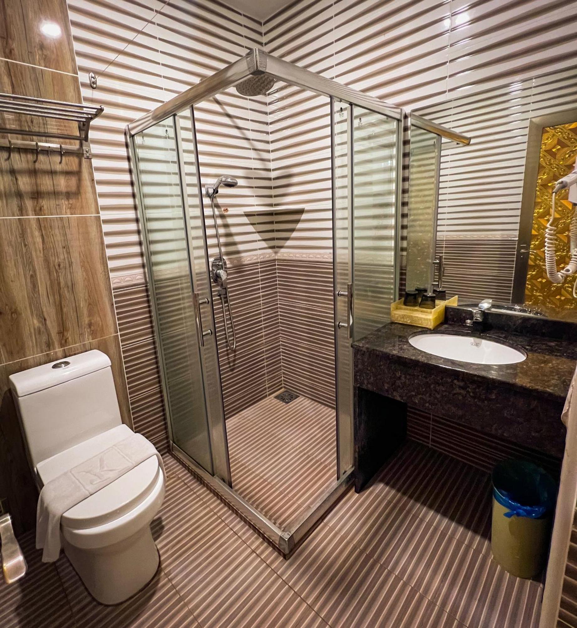 K Garden Hotel Ipoh Kültér fotó