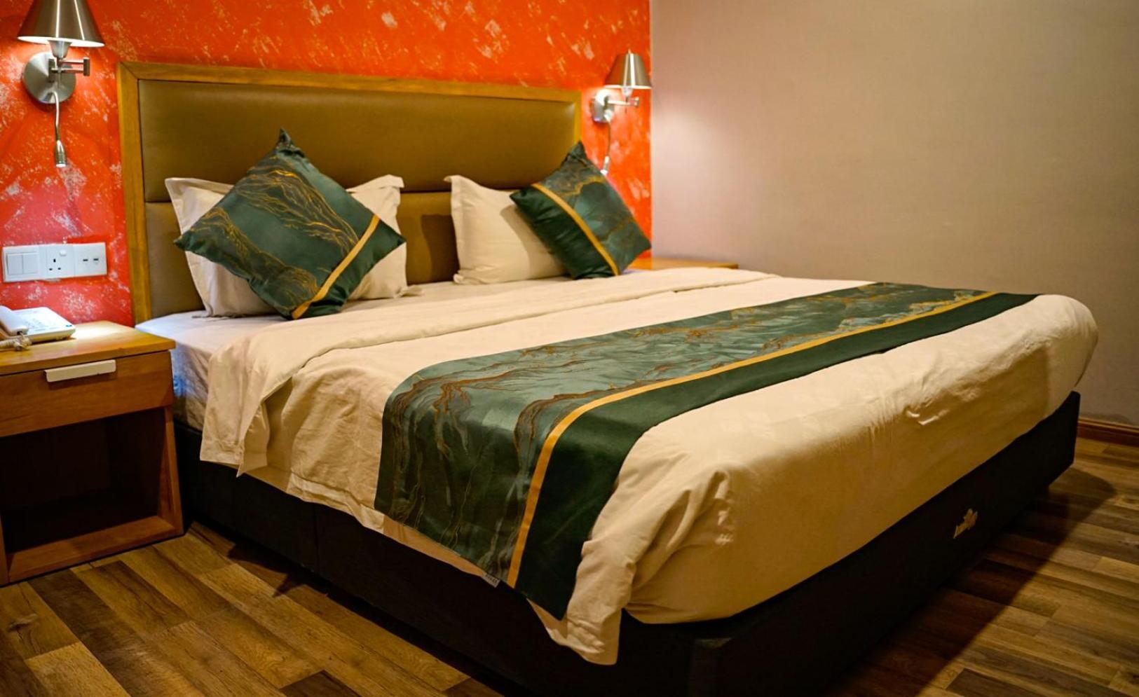 K Garden Hotel Ipoh Kültér fotó