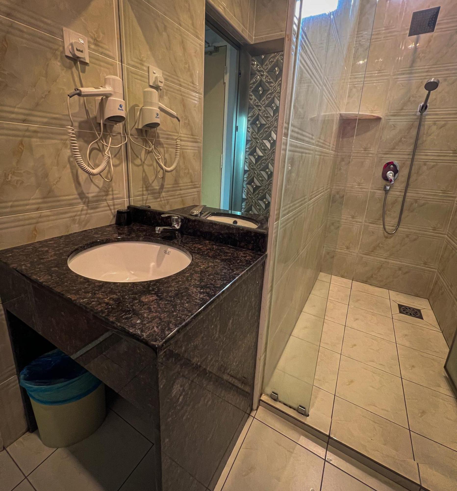 K Garden Hotel Ipoh Kültér fotó